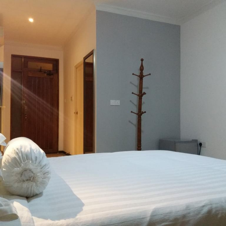 Атолл Лааму: Nazaki Beach Hotel & Spa Maldives
