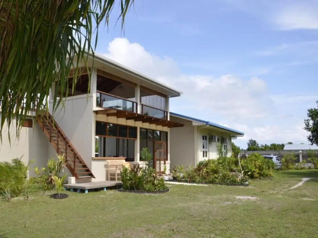 Атолл Лааму: Nazaki Beach Hotel & Spa Maldives