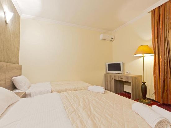 Батуми: Orange Hotel