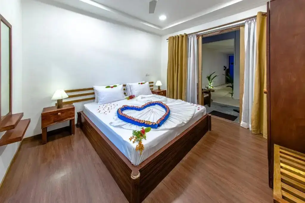 Диффуши: Отель Dhiffushi White Sand Beach