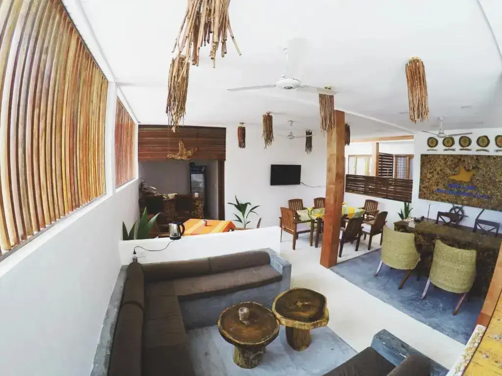 Диффуши: Отель Dhiffushi White Sand Beach