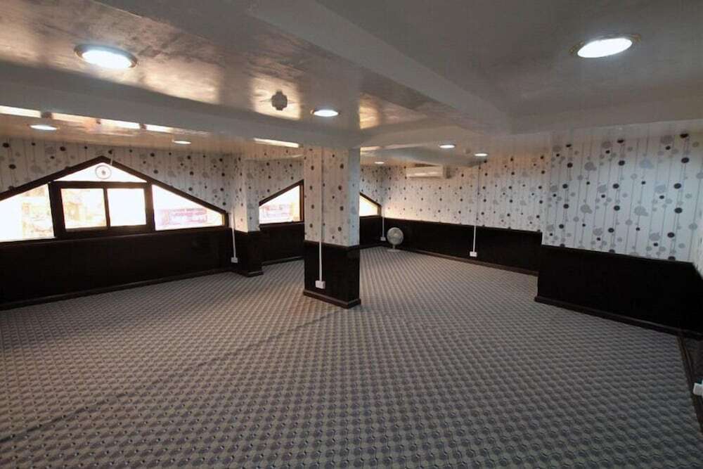 Дубай: Zaineast Hotel