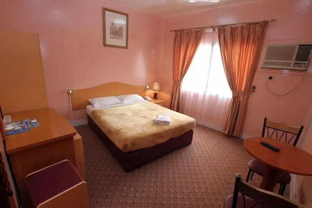 Дубай: Zaineast Hotel