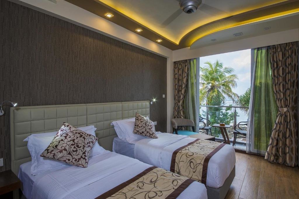 Хулхумале: Отель Vista Beach Retreat