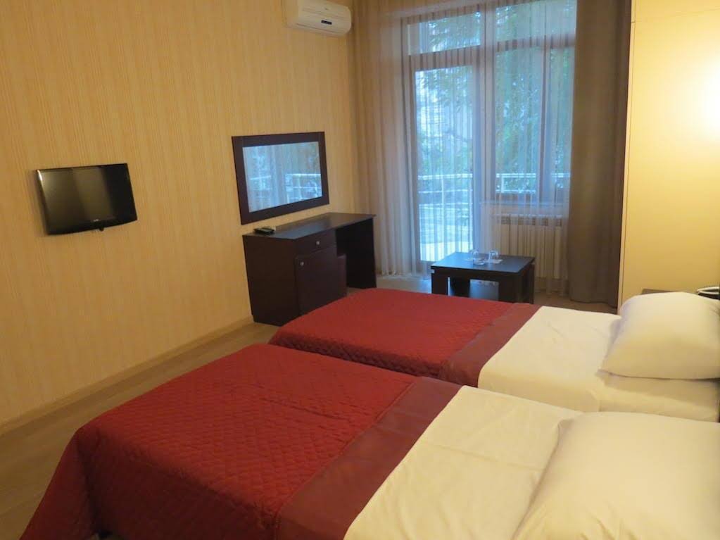 Батуми: Hotel Rio