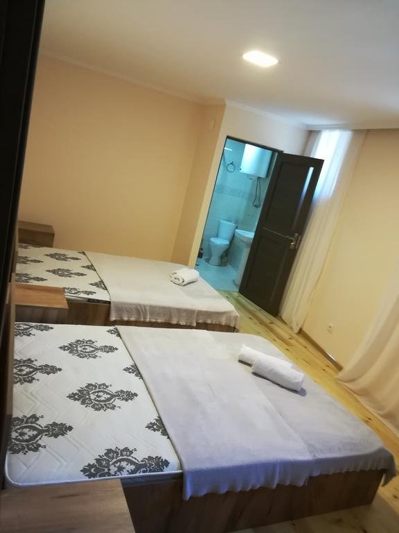 Местиа: Ekas guest house