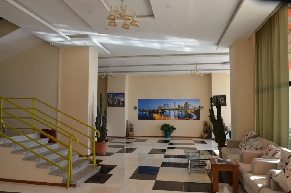 Батуми: S Bakuri Hotel