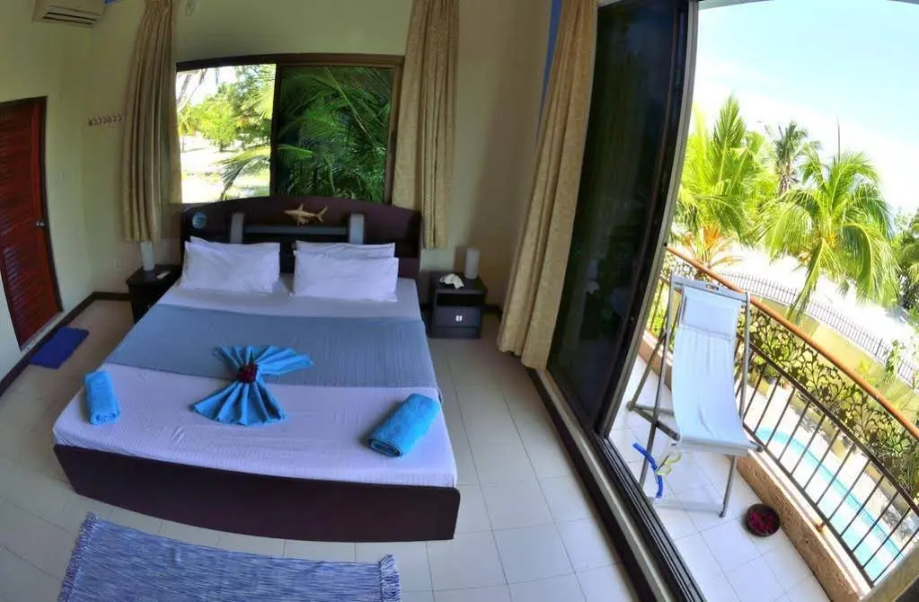 Северный атолл Мале: Just Surf Villa Maldives