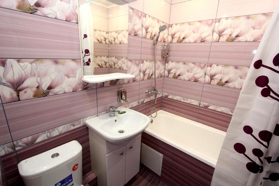 Екатеринбург: Apartment on st. Samotsvetnyy Bul'var
