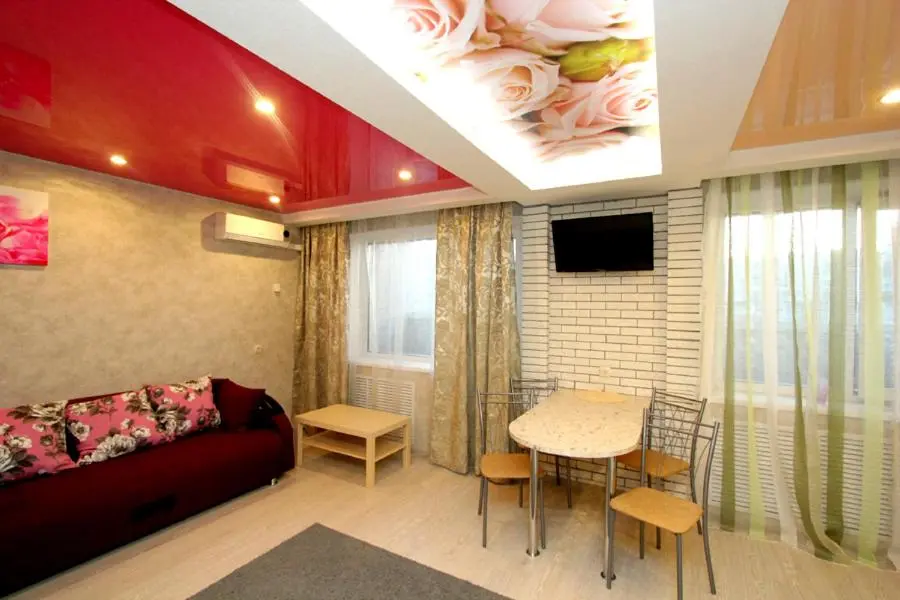 Екатеринбург: Apartment on st. Samotsvetnyy Bul'var