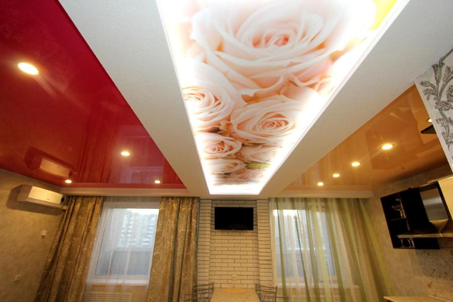 Екатеринбург: Apartment on st. Samotsvetnyy Bul'var