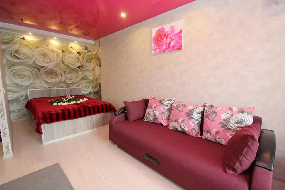 Екатеринбург: Apartment on st. Samotsvetnyy Bul'var