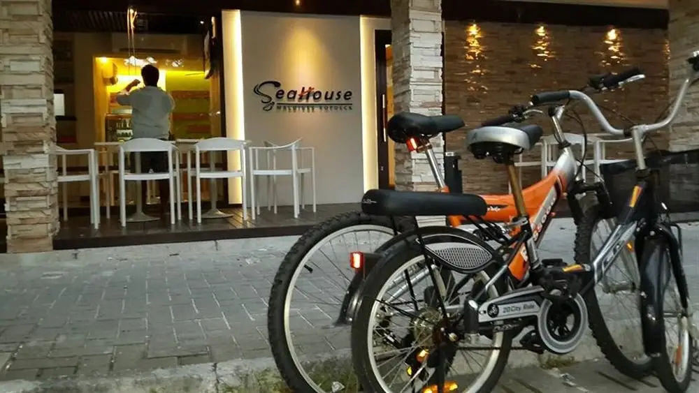 Северный атолл Мале: SeaHouse Maldives TopDeck Hotel