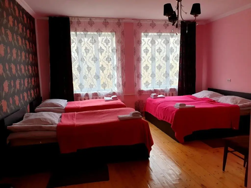 Red Stone Guest House — фото 1