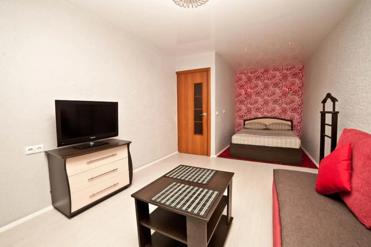 Екатеринбург: Apartment Alexandria on Pirogova 4