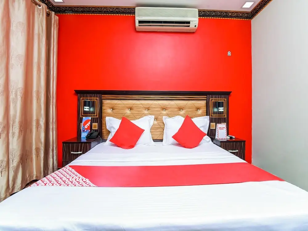 Дубай: Blue Diamond Hotel