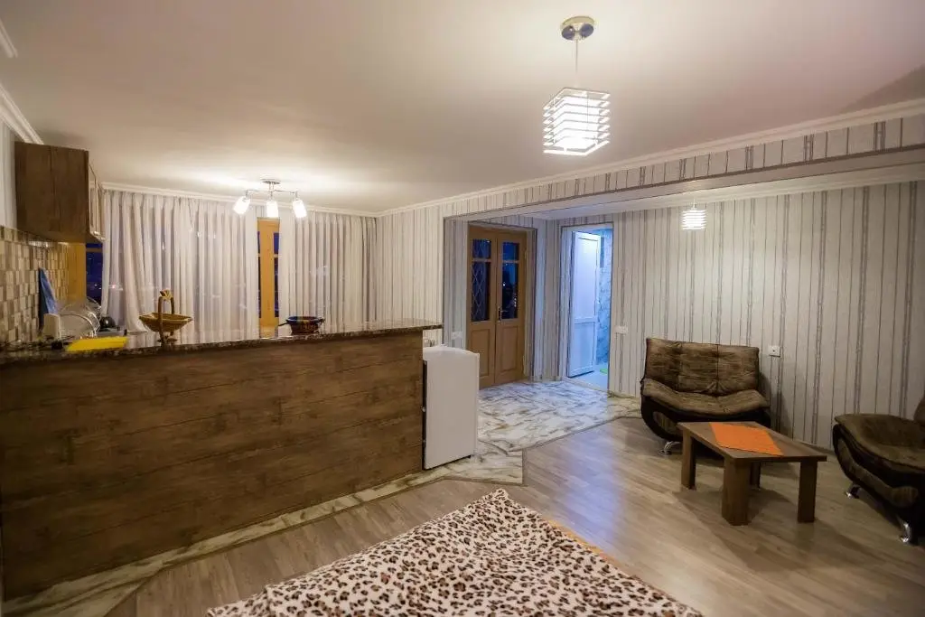 Тбилиси: Apartamenti Gomi 17