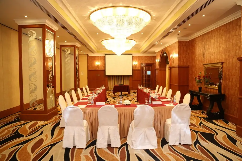 Дубай: Abjad Grand Hotel
