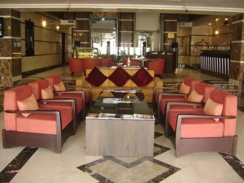 Дубай: London Crown Hotel