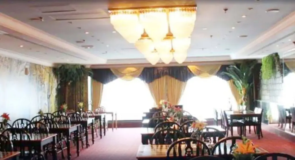 Дубай: Royal Garden Hotel