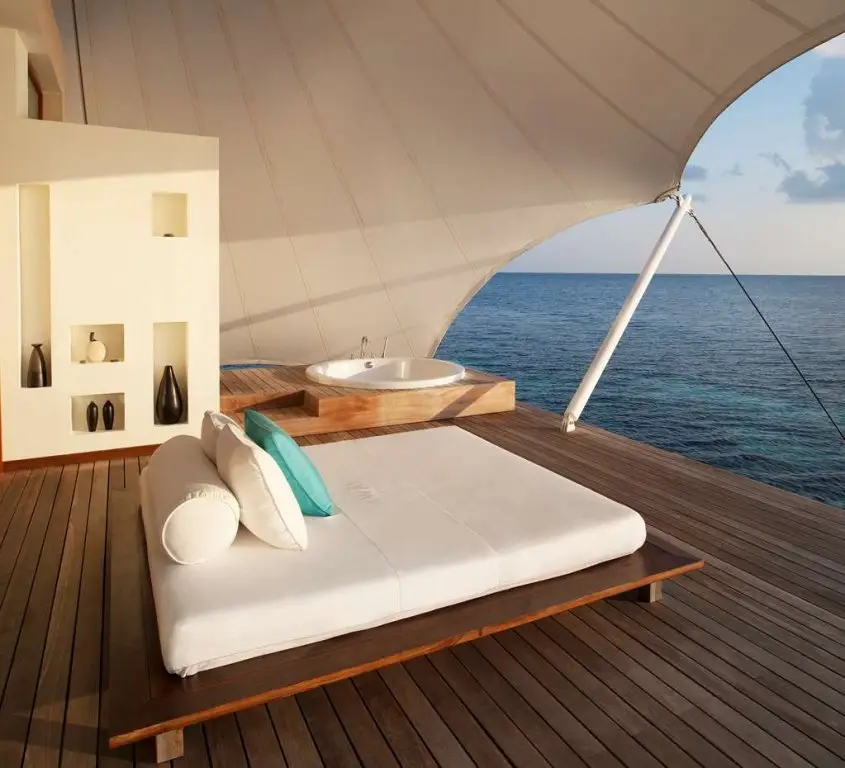 Остров Фесду: W Maldives