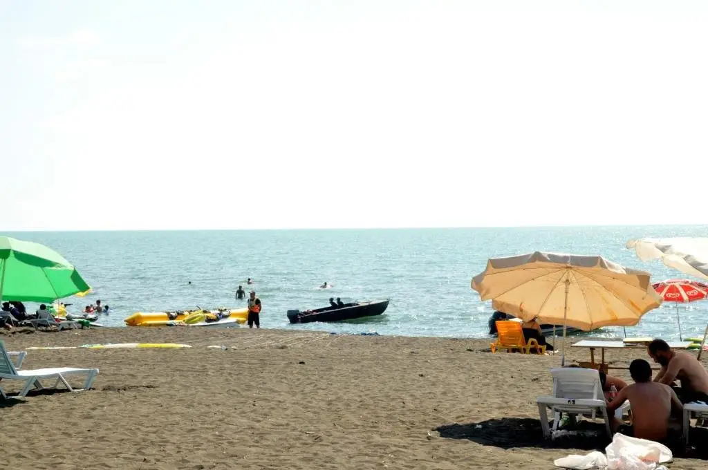 Уреки: Holiday Home