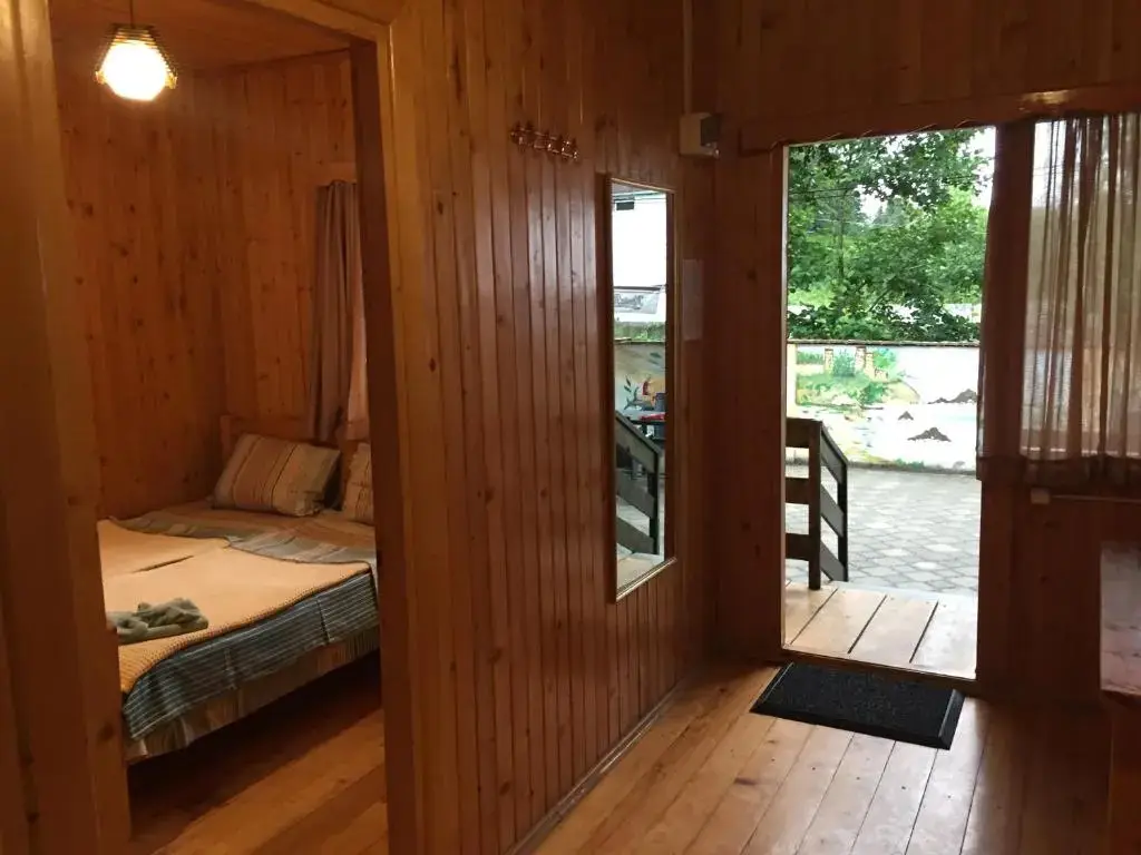 Уреки: Holiday Home