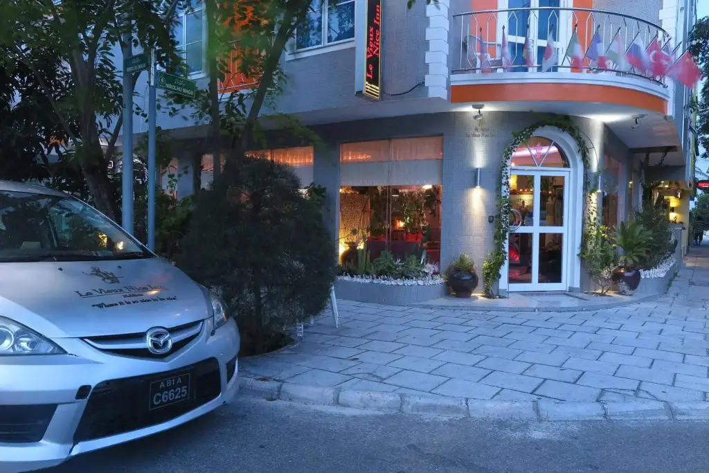 Le Vieux Nice Inn — фото 1