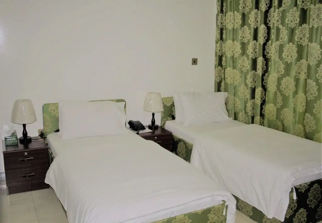 Дубай: Sky Hotel Apartments