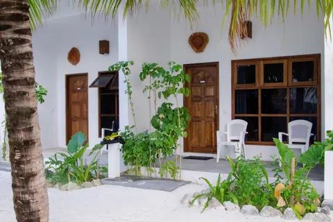 Lagoon View Maldives — фото 1
