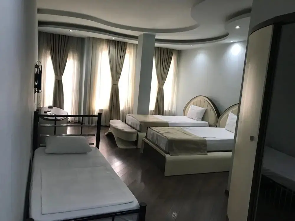 Батуми: Light Palace Hotel