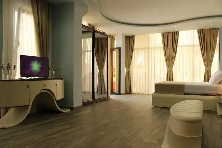 Батуми: Light Palace Hotel