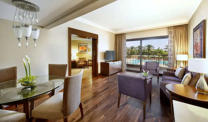 Борг-эль-Араб: Hilton Alexandria King's Ranch