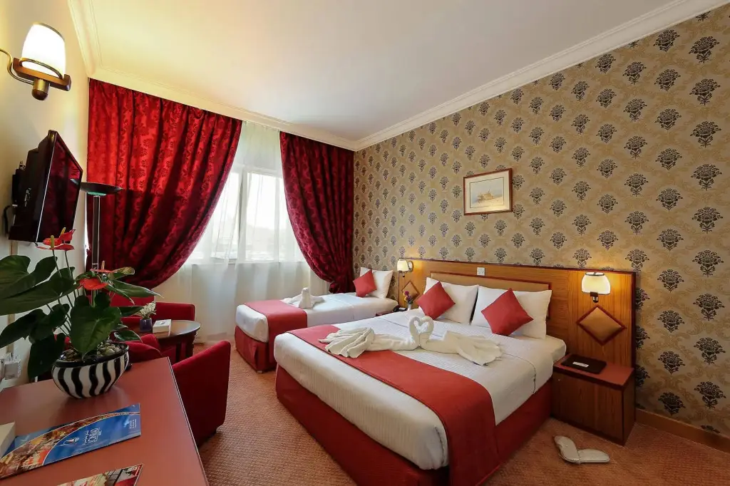 Дубай: Jonrad Hotel