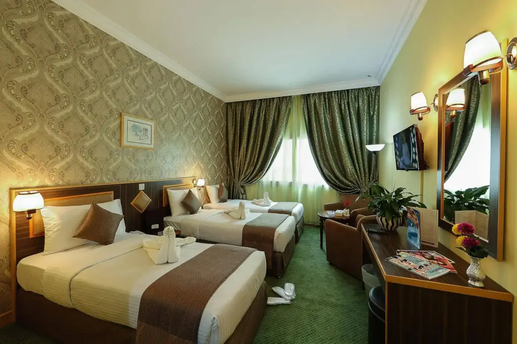 Дубай: Jonrad Hotel