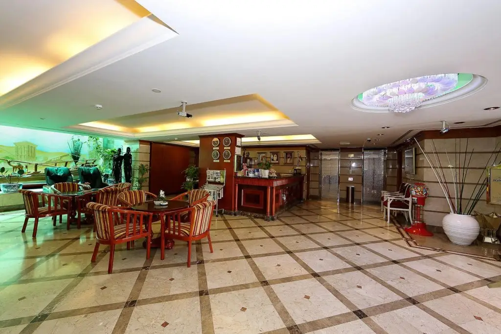 Дубай: Jonrad Hotel