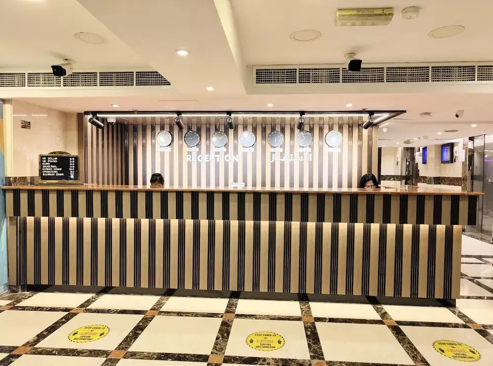 Дубай: Saffron Hotel