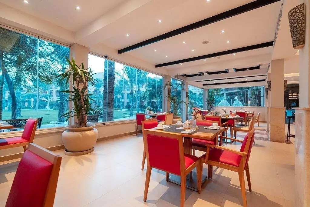 Город 6-го октября: Курортный Отель Swiss Inn Pyramids Golf Resort