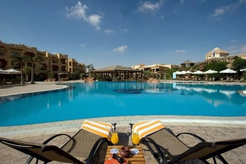 Город 6-го октября: Курортный Отель Swiss Inn Pyramids Golf Resort