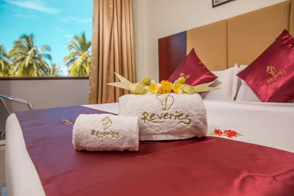 Атолл Лааму: Отель Reveries Maldives