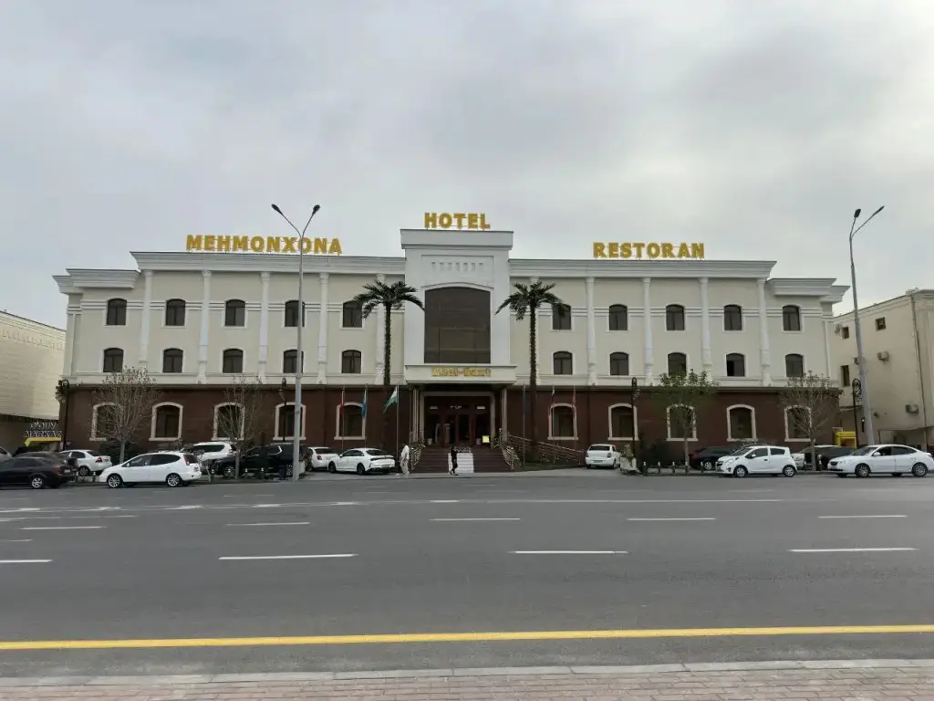 Отель Зилол Бахт — фото 1