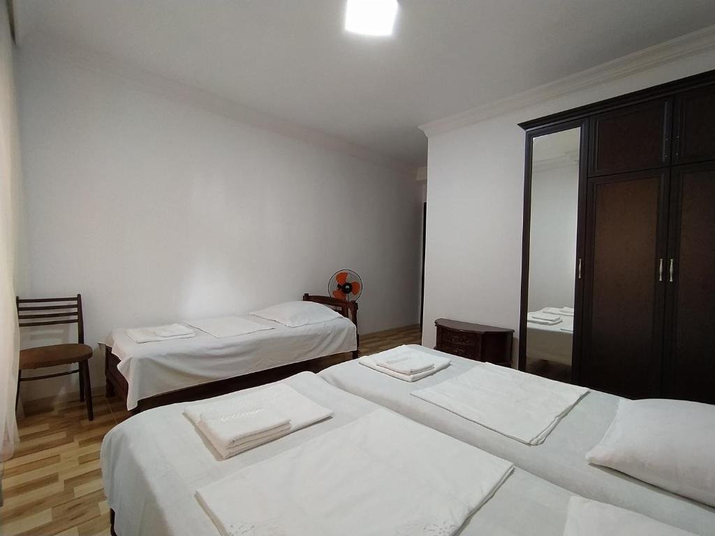 Батуми: Guest House TeNi