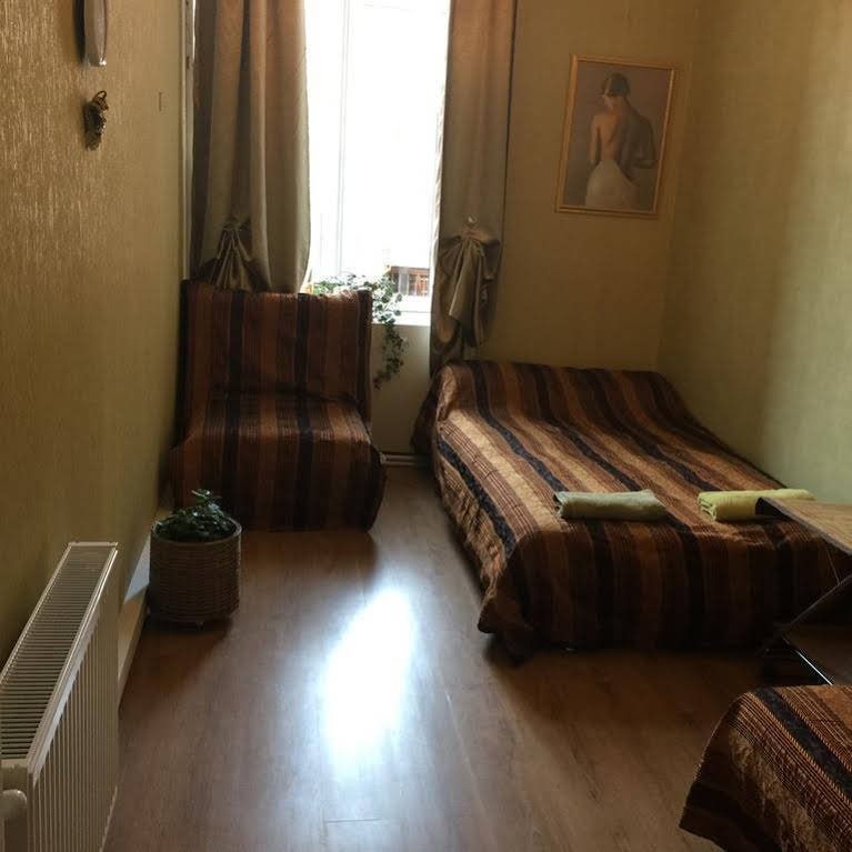 Тбилиси: Apartment on Aurutin Saiatnova