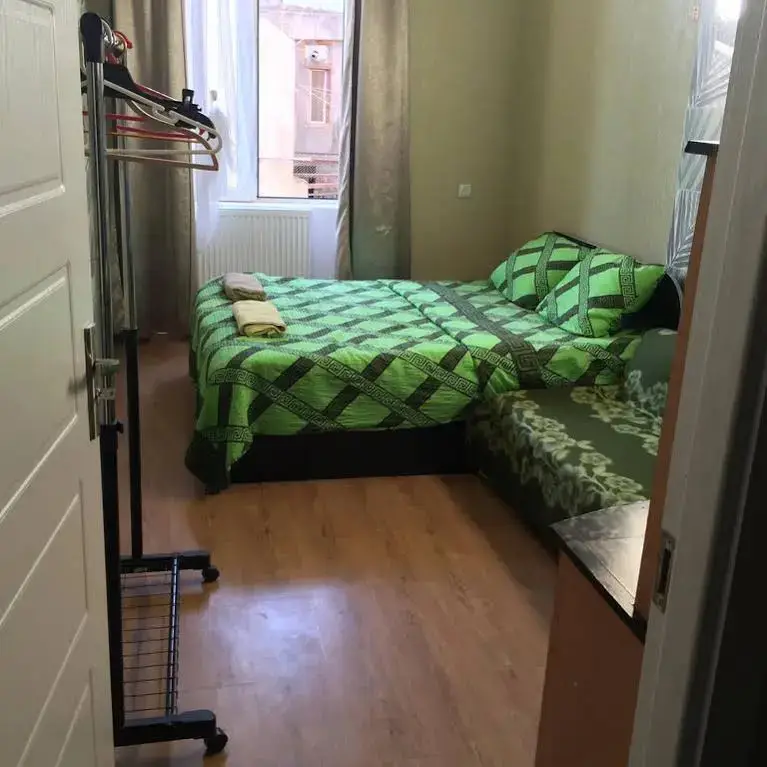 Тбилиси: Apartment on Aurutin Saiatnova