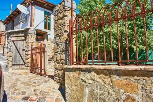 Гори: Guest House Savane