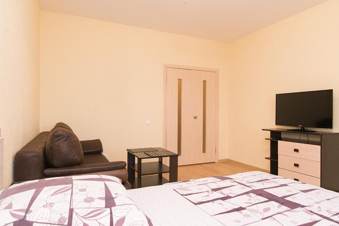 Екатеринбург: Apartaments ALEXANDRIA on Tokarey 26