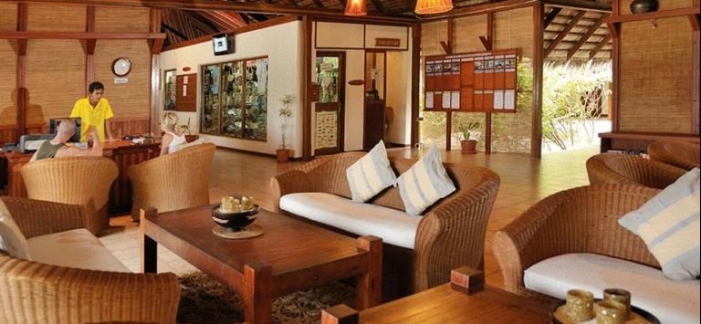 Атолл Алиф-Алиф: Madoogali Resort & Spa Maldives