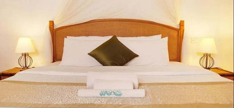 Атолл Алиф-Алиф: Madoogali Resort & Spa Maldives