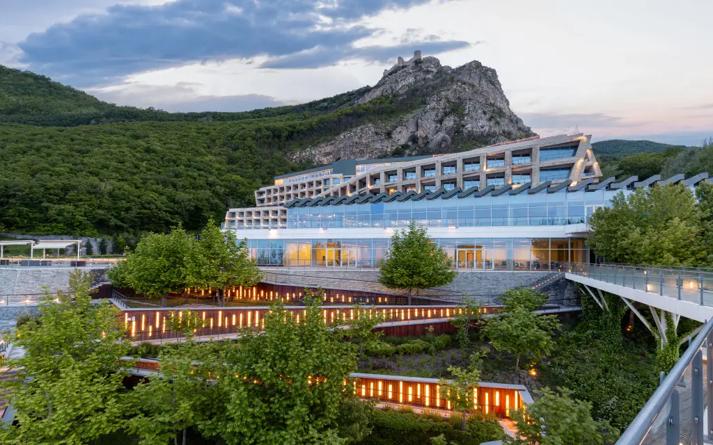 Галаалты: Qalaalti Hotel & Sanatorium