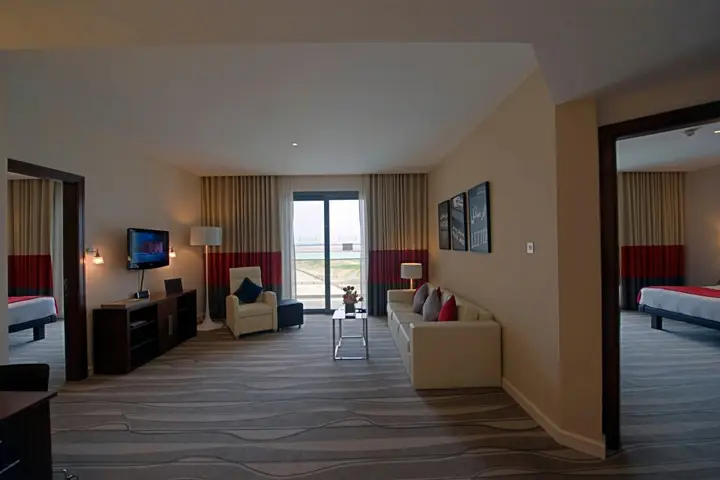 Абу-Даби: Отель Staybridge Suites Abu Dhabi Yas Island by IHG